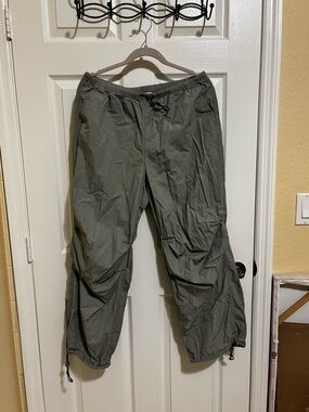 Women’s Parachute Pants - Olive Green